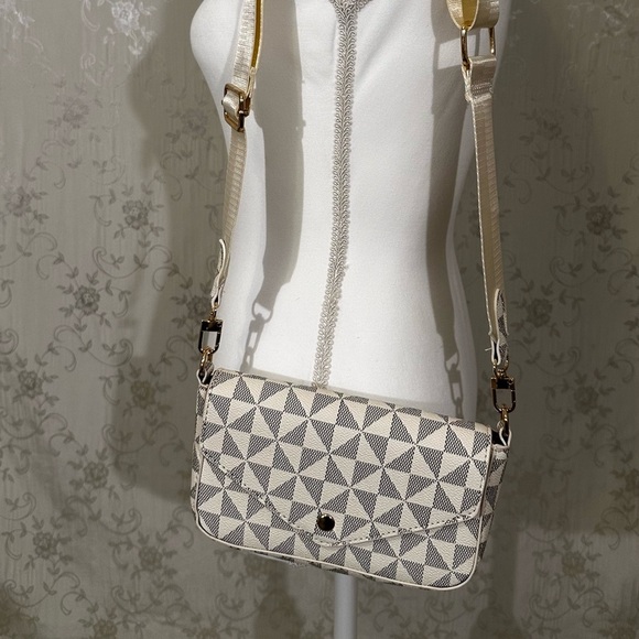 Boutique Shoulder Bag Geometric Pattern Crossbody White Brown Fold Over - Picture 3 of 6